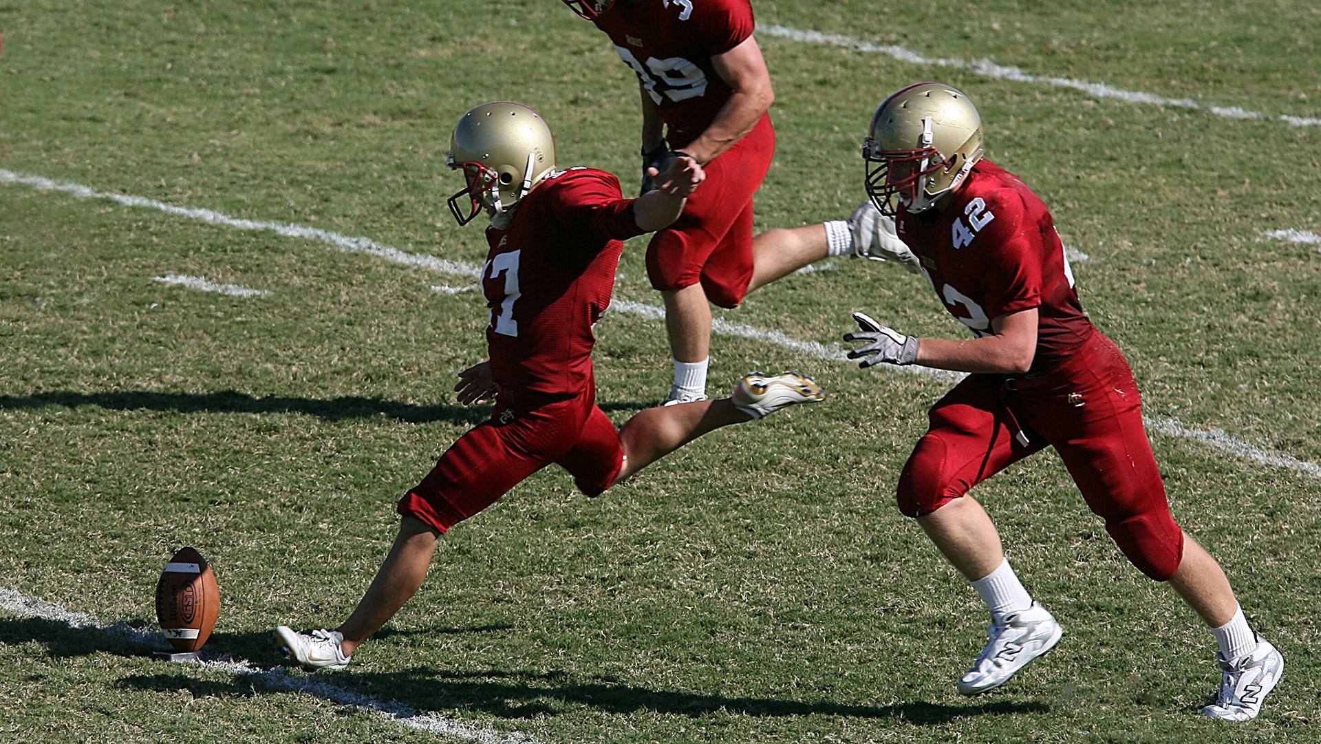 战术创新！球队应对激烈压力的秘密武器！，球队战术打法